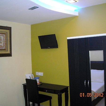 Sungai Besi H1 Hotel Сери Кембанган Стая снимка