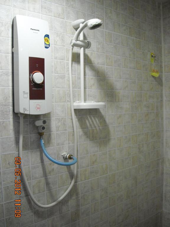 Sungai Besi H1 Hotel Сери Кембанган Стая снимка